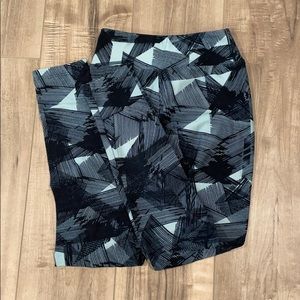 LuLaRoe Super Soft Leggings 
Size : TWEEN